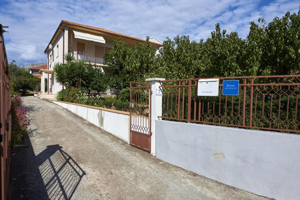 Triple Room Trogir 13102B Kültér fotó